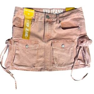 VIP Jeans Light Pink Cargo Denim Skirt.  Size Large. 30” Waist 13” Length. NWT.